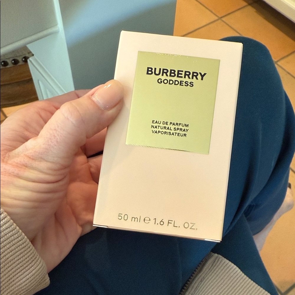 Burberry Goddess Eau de Parfum 50ml Box